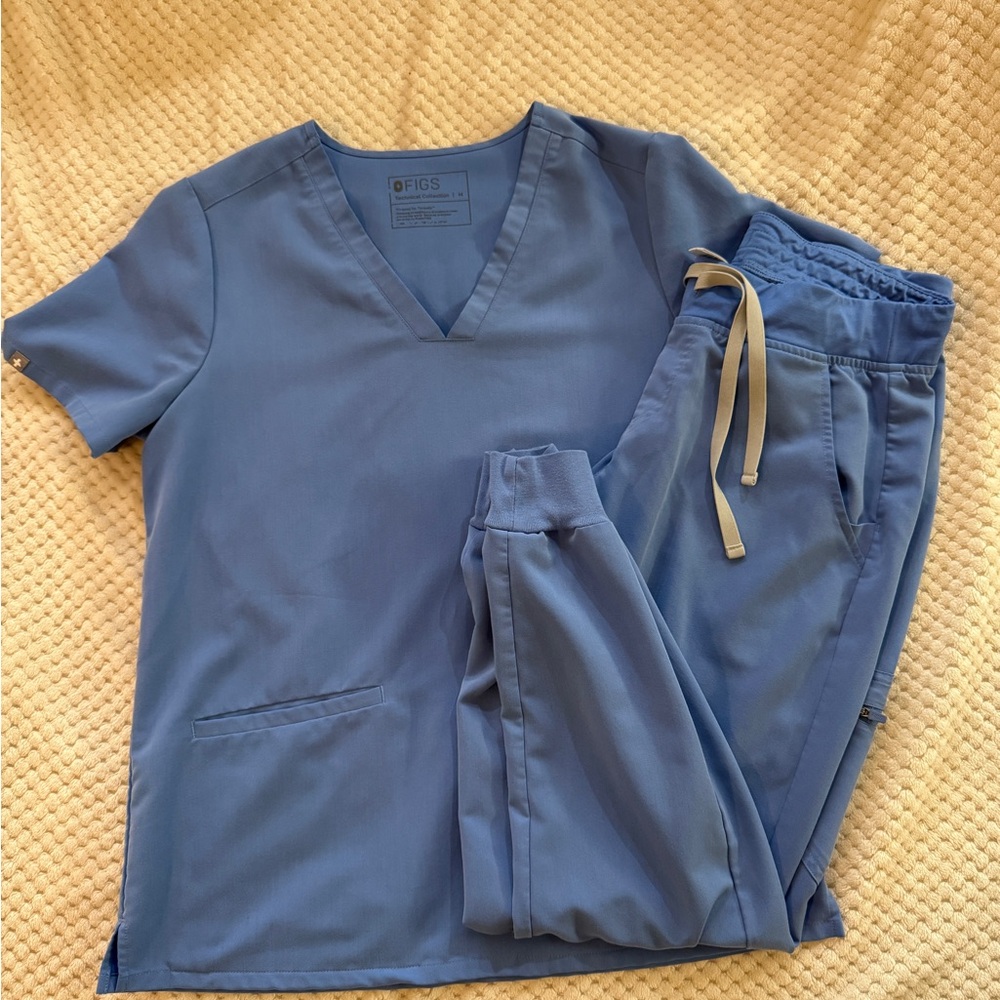 Figs Women’s scrub set